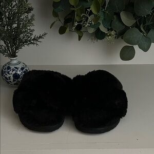 Old Navy Black Plush Slippers